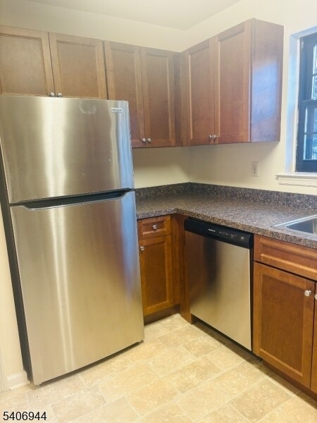 Building Photo - 181 Long Hill Rd