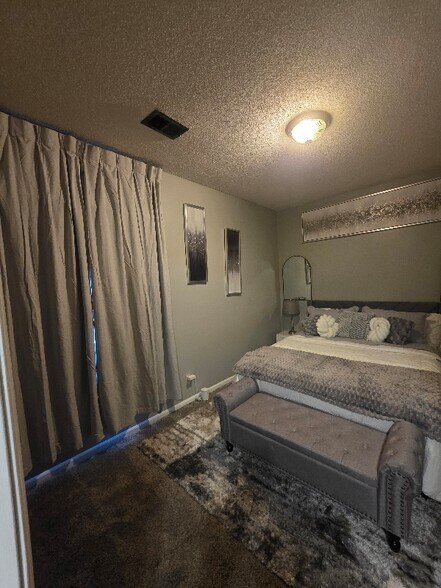 Primary Photo - 3130 Freeman Ave