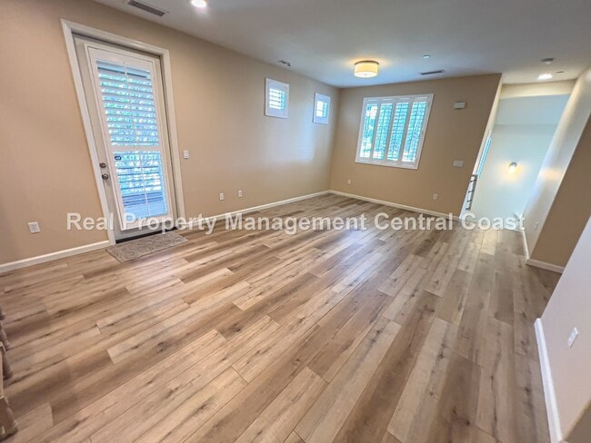 Building Photo - AVAILABLE NOW - Nice Home In Broad St Vill...