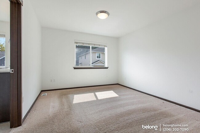Building Photo - 12010 27th Ct S