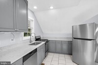 Building Photo - 587 A St