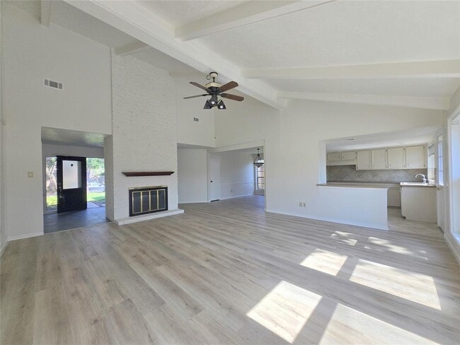 Building Photo - 2946 Jenny Dr