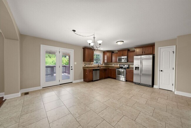 Building Photo - Coming Soon - Large home in the Heart of F...