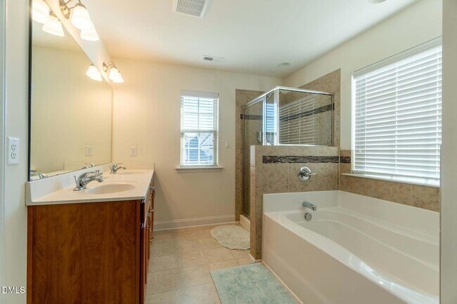Building Photo - 508 Eagles Wy