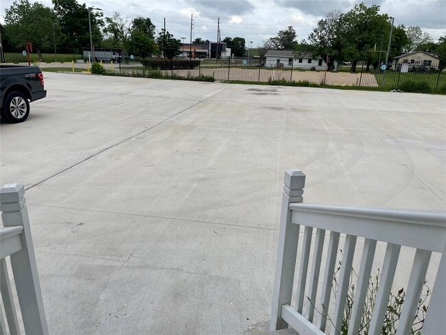 Building Photo - 16138 W Bellfort Blvd