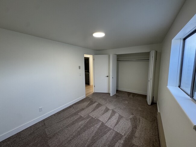 Building Photo - 267 S 300 E