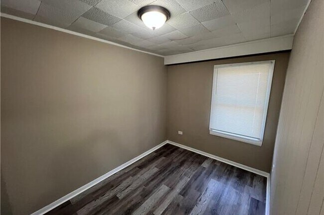 Building Photo - Spacious Cleveland Home for Rent – Great Neighborhood!