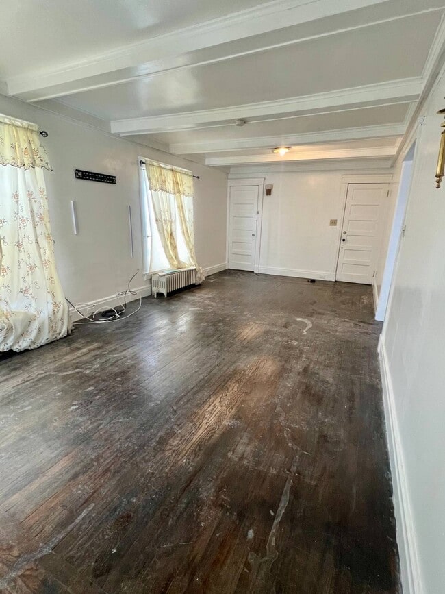 Building Photo - 163 Market St