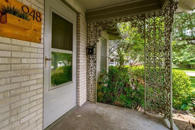 Building Photo - 948 N Windomere Ave
