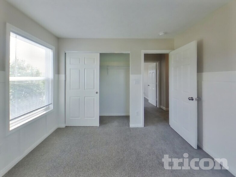 Building Photo - 8112 Cole Wood Blvd