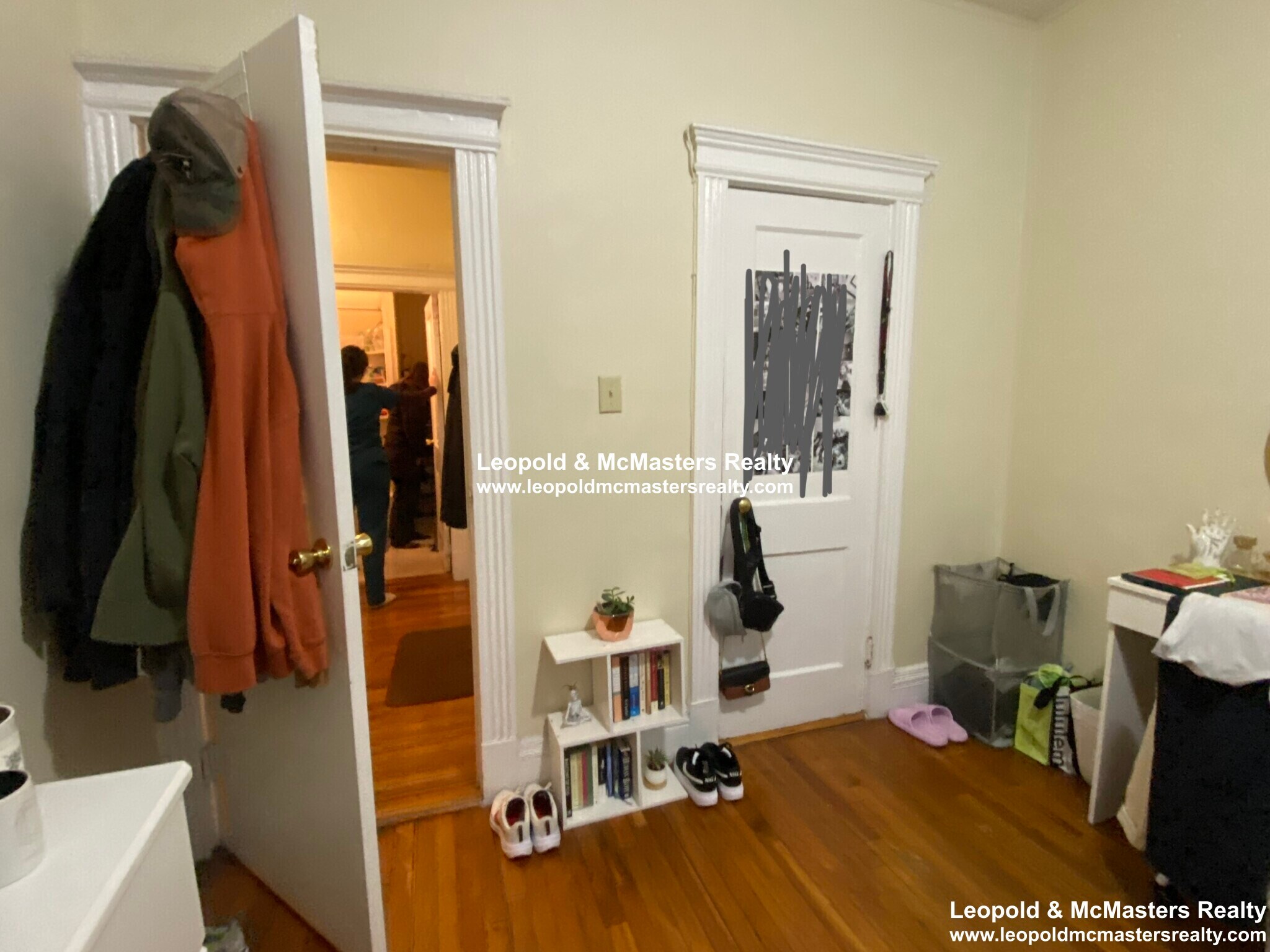 Building Photo - 38 Gardner St