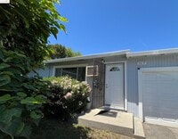 Building Photo - 3619 De Ovan Ave