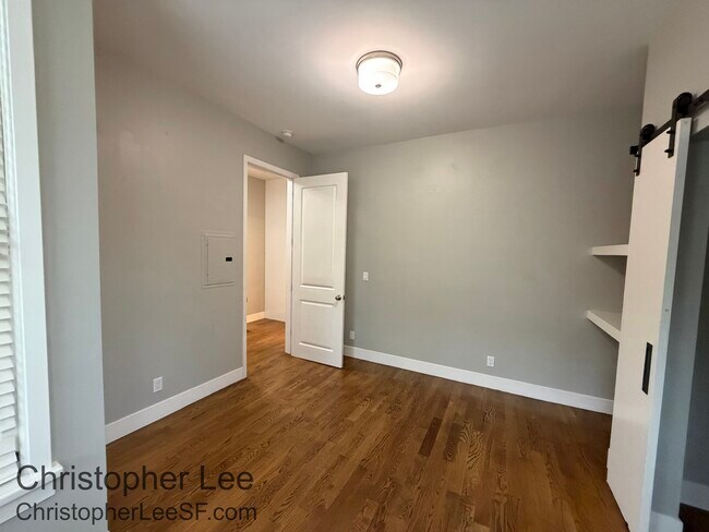 Building Photo - 2110 Baker St