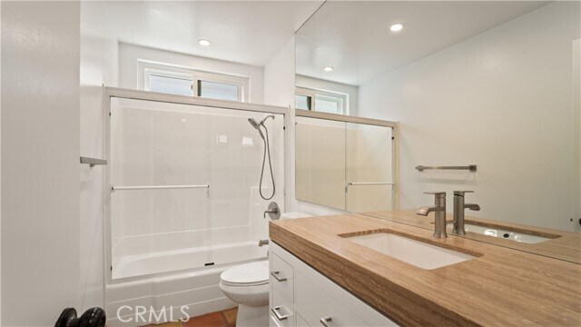Building Photo - 304 Larkspur Ave