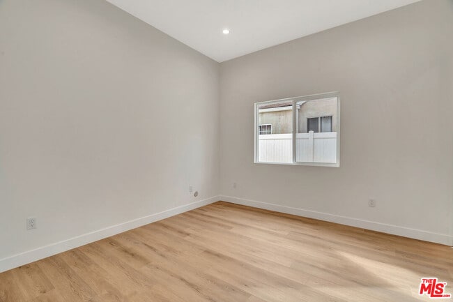 Building Photo - 11108 Norris Ave