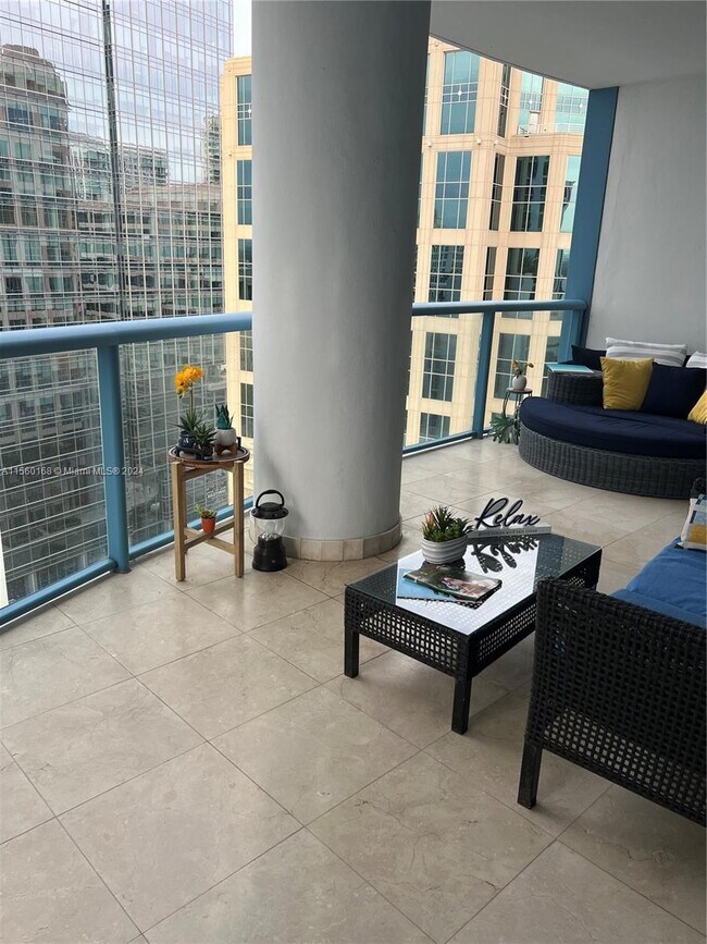 Building Photo - 333 Las Olas Way