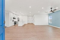 Building Photo - 1325 35th St