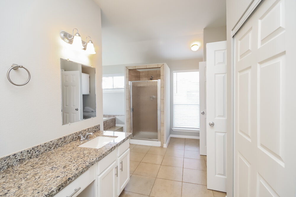 Building Photo - 1710 Whiteback Dr