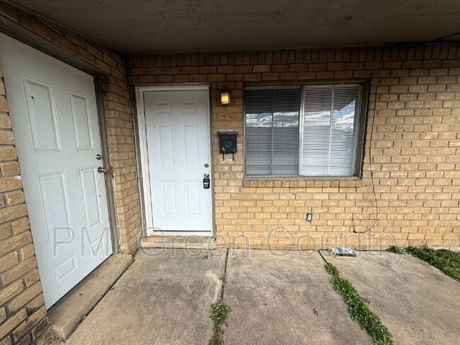 Building Photo - 1412 S 73rd E Ave