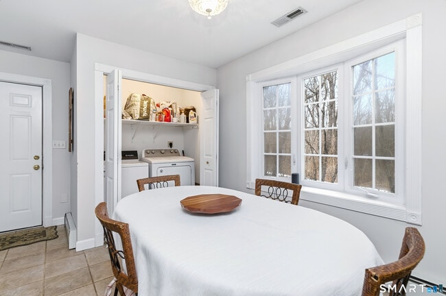 Building Photo - 4 Chatfield St