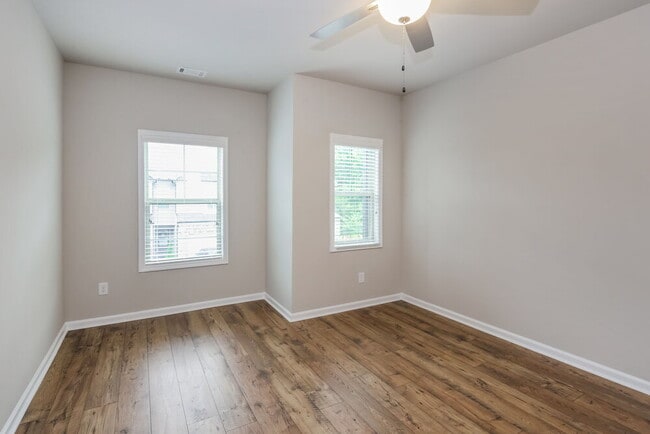 Building Photo - 1019 Smoky Mountain Springs Ln