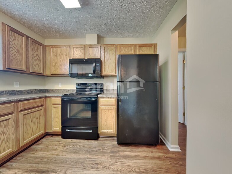 Building Photo - 1117 Long Meadow Dr