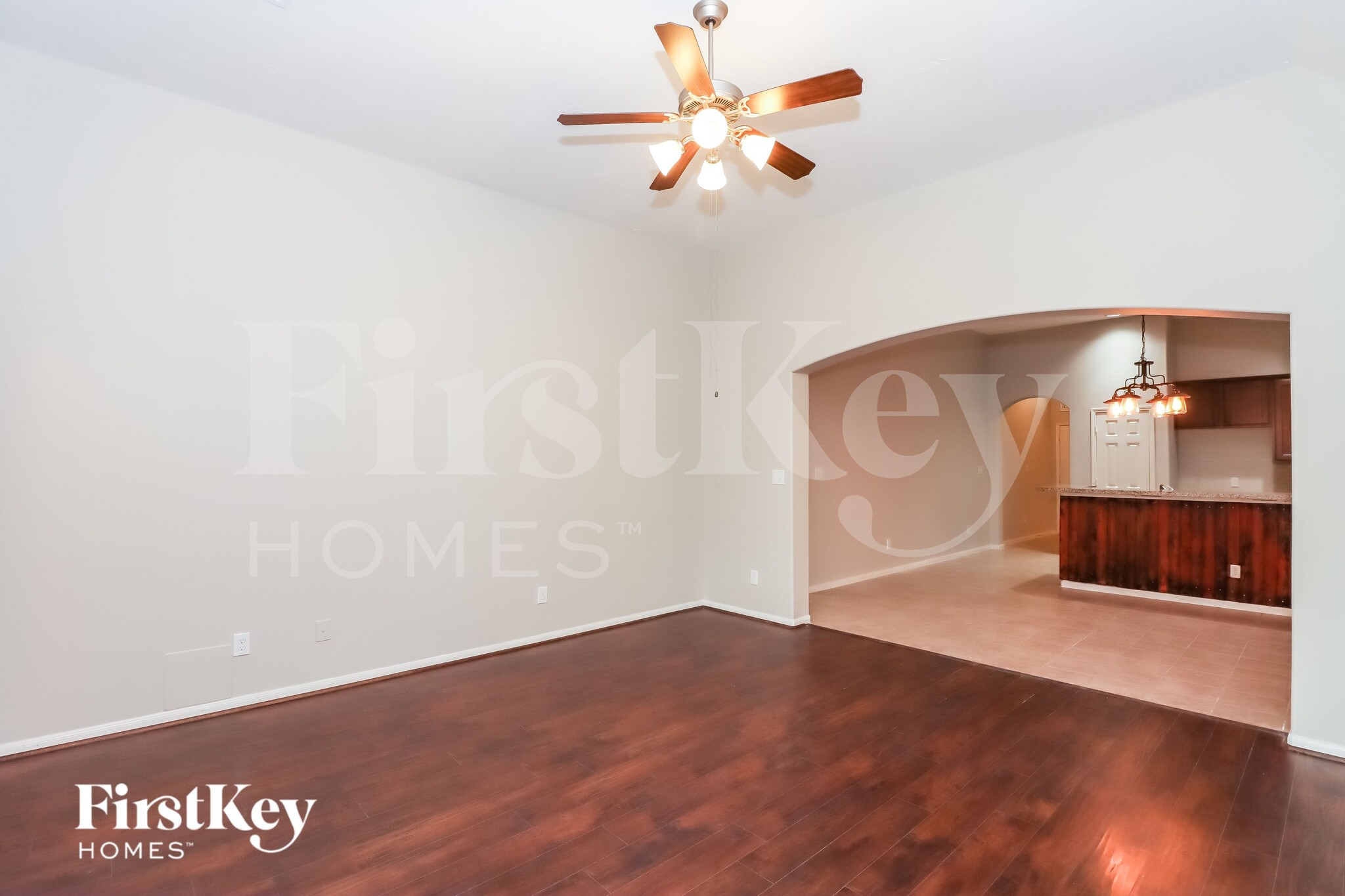 Building Photo - 16342 River Wood Ct