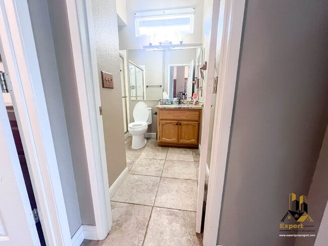 Building Photo - 8204 Eversley Ct