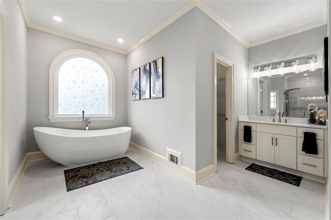 Building Photo - 4441 Langdon Walk