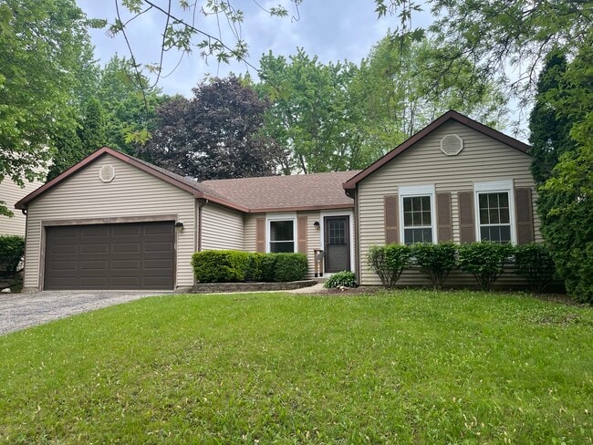 Primary Photo - 821 Brentwood Dr