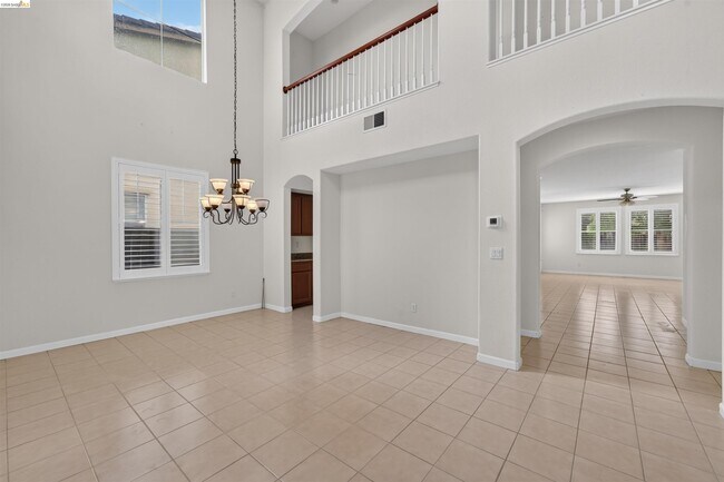 Building Photo - 6708 Sao Tiago Way