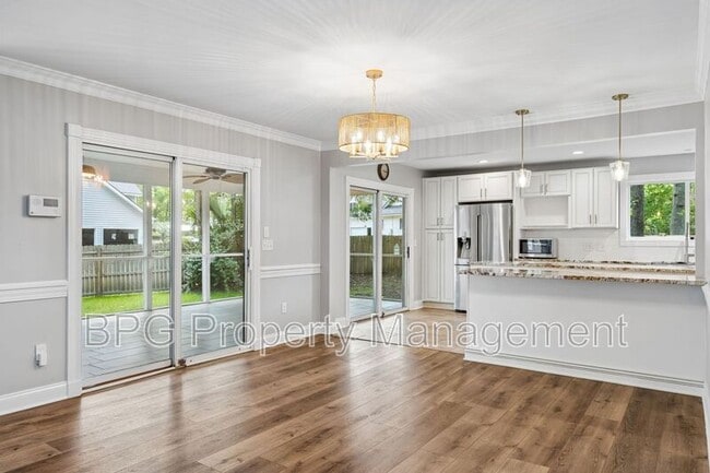Building Photo - 15 Glenkirk Dr