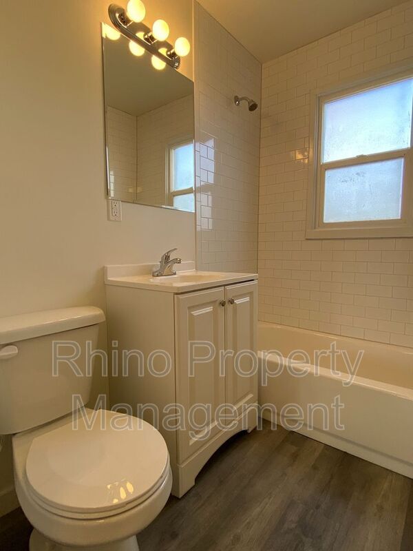 Building Photo - 1054 W 1520 N