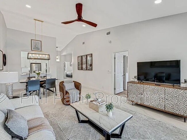 Building Photo - 225 Cypress Point Dr