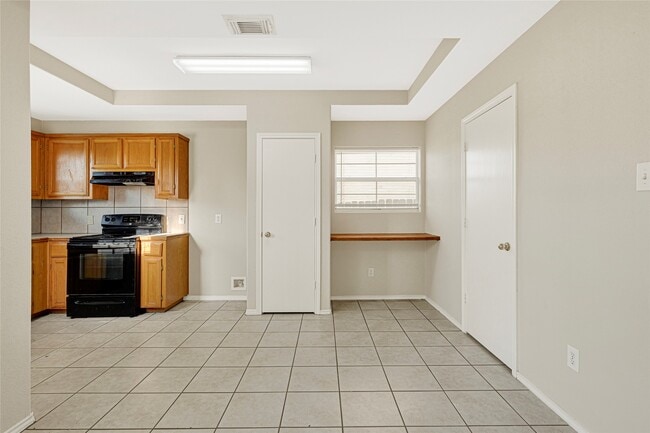 Building Photo - 12802 Rio Bravo St