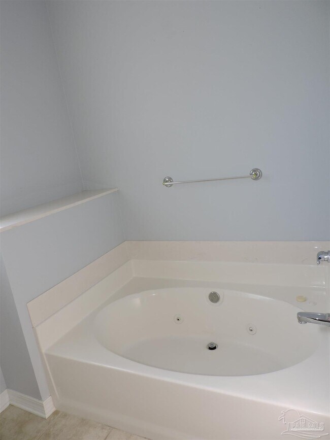 Building Photo - 4986 Vizcaya Dr