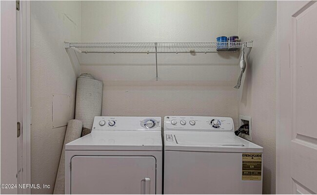 Building Photo - 7801 Point Meadows Dr