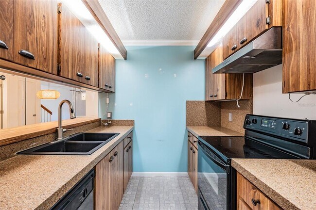 Building Photo - 2710 4th Ct