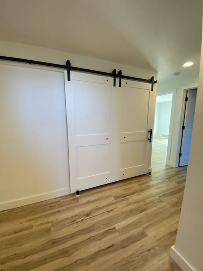 Building Photo - 107