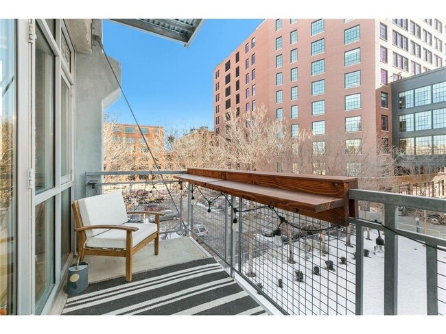 Building Photo - 748 N 3rd St