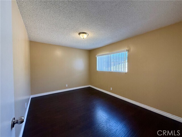 Building Photo - 901 N Dalton Ave