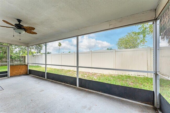 Building Photo - 5010 Larch Ln