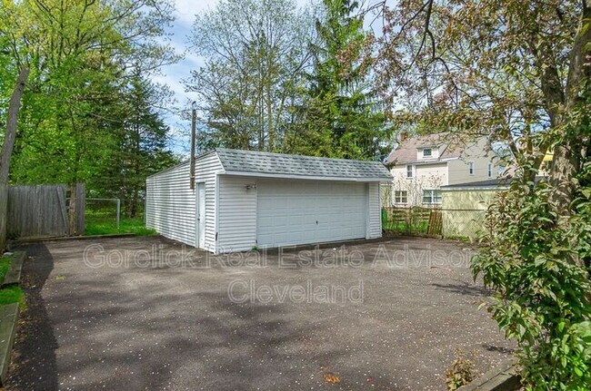Building Photo - 1340 Sheffield Rd