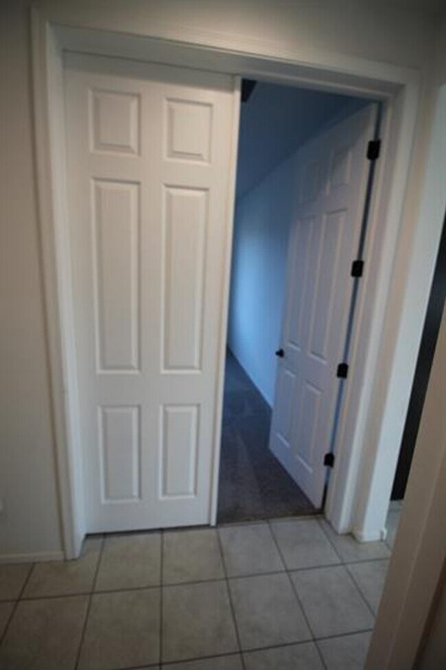 Building Photo - STUNNING 4-Bedroom + Den Home in Gladden Farms!!!!! SOLAR PANELS!!!