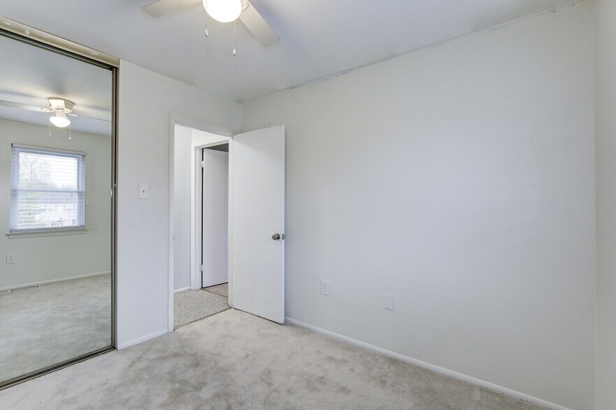 Bedroom 1 - 8427 Snowden Oaks Plz