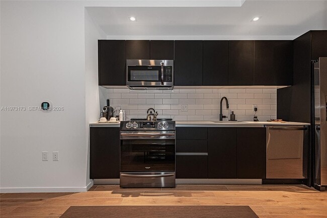 Building Photo - 398 NE 5th St