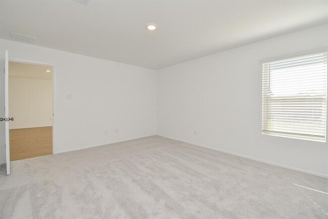 Building Photo - 5226 Sunvalley Bend Dr