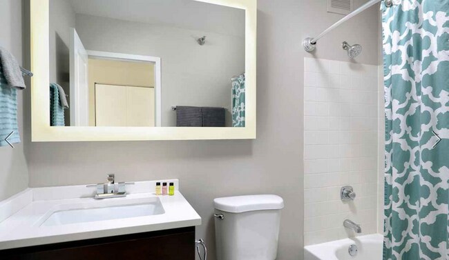 Building Photo - 400 E OHIO St