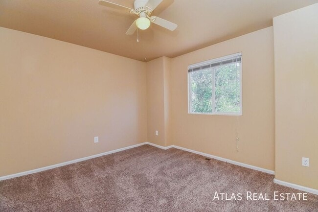 Building Photo - 8647 Silver Glen Dr