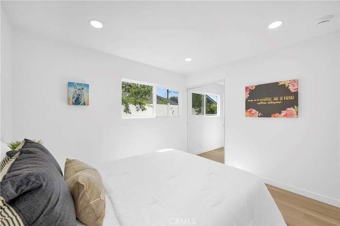 Building Photo - 8381 E Blithedale St